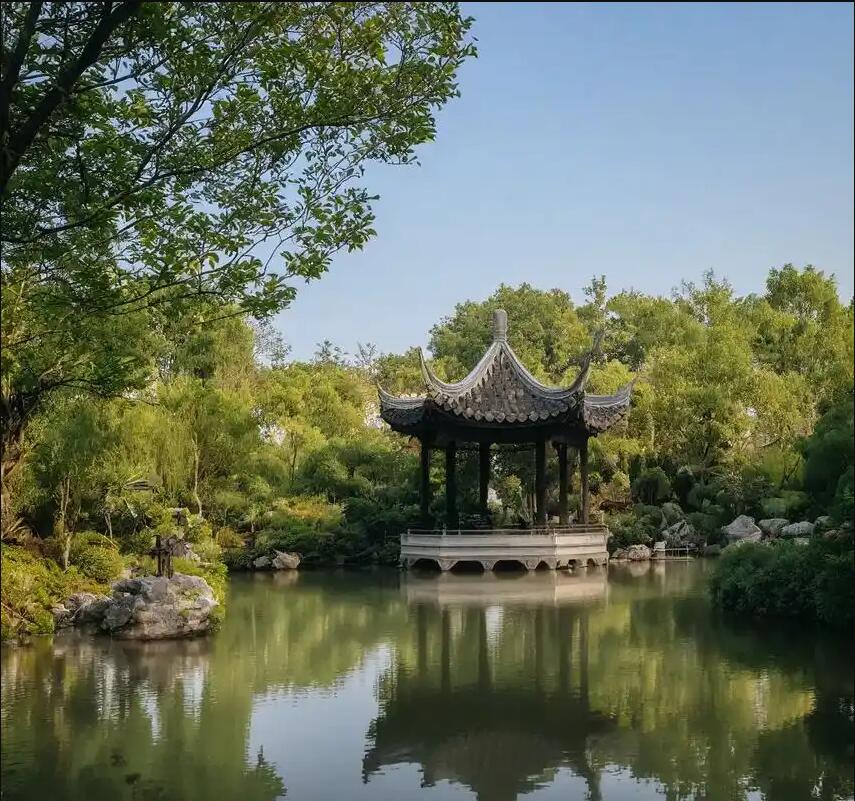 西山区芷蕊餐饮有限公司